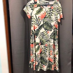 LuLaRoe tropical dress with pockets